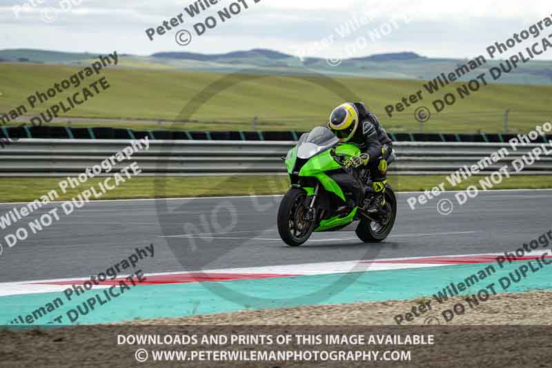 cadwell no limits trackday;cadwell park;cadwell park photographs;cadwell trackday photographs;enduro digital images;event digital images;eventdigitalimages;navarra;no limits trackdays;peter wileman photography;racing digital images;trackday digital images;trackday photos